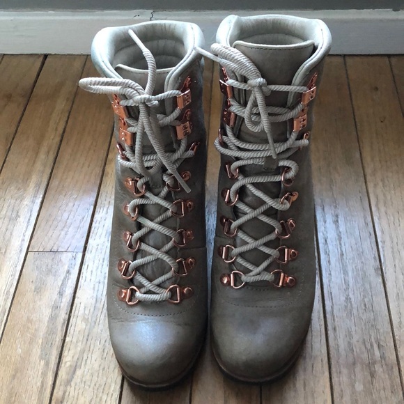 Rose Gold Sorel Wedges - Picture 2 of 7